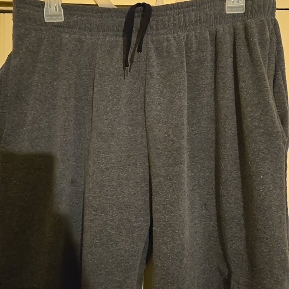 Cougar Sport Mens Size XL Sweatpants With Draw String & Pockets Color: Dark Grey - Picture 4 of 4